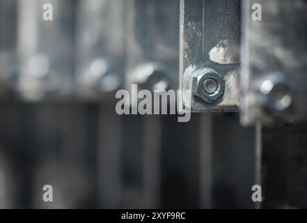 Win, Deutschland. August 2024. Fertig verzinkte Stahlteile liegen am 22. August 2024 in der Werkshalle des Oberflächenveredelungsunternehmens Coatinc Company in Siegen. Quelle: dpa/Alamy Live News Stockfoto