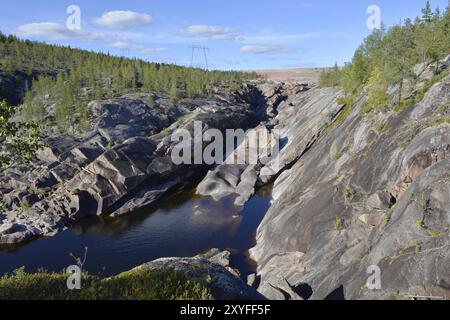 Ausfluss des Wasserkraftwerks Harspranget in Schweden. Wasserkraftwerk Harspranget in schweden Stockfoto