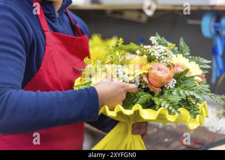 Nahaufnahme einer Blumenstrauß-Frau Stockfoto