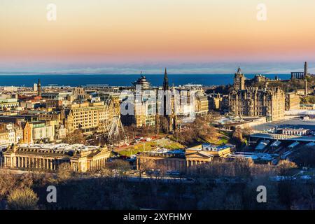 Schöne Aussicht auf Edinburgh, UK schöne Aussicht auf Edinburgh vom Schloss aus gesehen Edinburgh UK *** Edinburgh Stadt malerischer Blick, UK schöne Aussicht Stockfoto