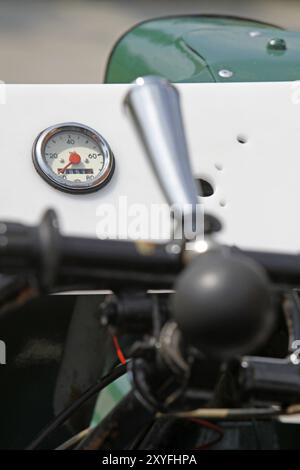 Selbstgemachte grüne Moped-Marke Stockfoto