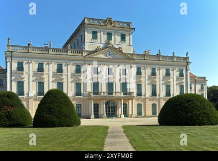 Eszterhazy Palace, auch bekannt als Eszterhaza Palace oder Fertoed Palace, Palastblick vom Französischen Garten, Esterhazy, Fertoed, Ungarn, Europa Stockfoto