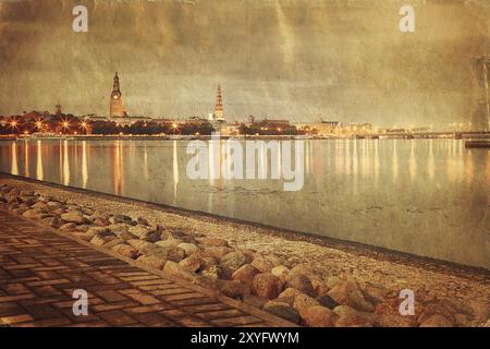 Retro-Stil Bild der Nacht Riga Stadtbild. Lettland Stockfoto
