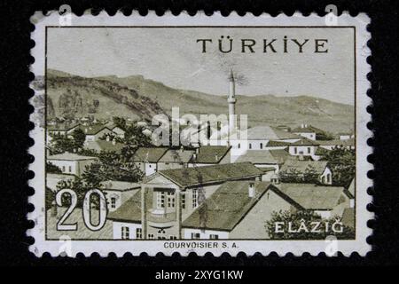 ISTANBUL, TÜRKEI - 25. DEZEMBER 2020: Türkische Briefmarke zeigt Elazig-Stadt Stockfoto