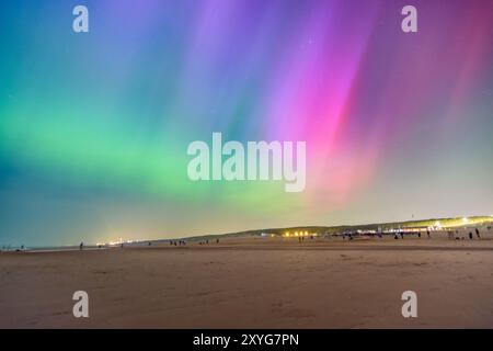 Nordlichter am Strand von Katwijk aan Zee, Niederlande Stockfoto