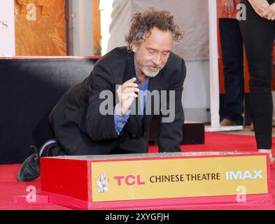 Tim Burton Hand und Fußabdruck Zeremonie statt im TCL Chinese Theater in Hollywood, USA am 8. September 2016. Stockfoto