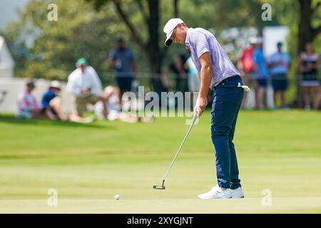 Atlanta, Georgia, USA. August 2024. Ludvig Aberg (SWE) hat das erste Grün während der ersten Runde bei der TOUR Championship 2024 im East Lake Golf Club gewonnen. (Kreditbild: © Debby Wong/ZUMA Press Wire) NUR REDAKTIONELLE VERWENDUNG! Nicht für kommerzielle ZWECKE! Stockfoto