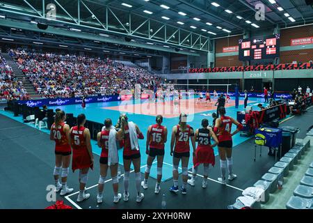 Kortrijk, Belgien. August 2024. Gesamtbild während eines Volleyballspiels zwischen den belgischen Nationalmannschaften, den Gelben Tigern, und Dänemark während der Qualifikationsphase Leg 4 in der CEV Euro Volley Championship in Pool B, am Mittwoch, den 28. August 2024 in Kortrijk, Belgien. Quelle: Sportpix/Alamy Live News Stockfoto