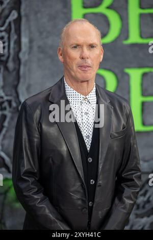 London, Großbritannien. August 2024. Michael Keaton nimmt an der BeetleJuice BeetleJuice Filmpremiere Teil, die auf der Cineworld am Leicester Square stattfindet. (Foto: Phil Lewis/SOPA Images/SIPA USA) Credit: SIPA USA/Alamy Live News Stockfoto