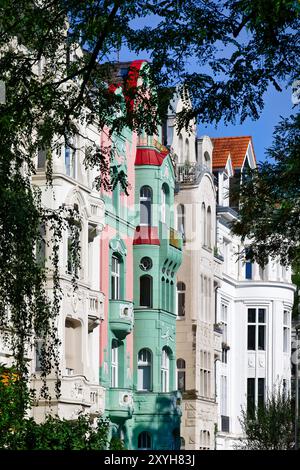 Jugendstilhäuser aus der Gründungszeit im lebenswerten Südteil kölns Stockfoto