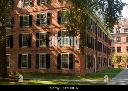 Das historische Backsteinhaus in Connecticut befindet sich auf dem alten Campus der Yale University, einer Bildungseinrichtung der Ivy League Stockfoto