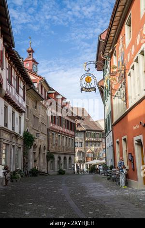 Stein am Rhein, Schweiz. Berühmt für seine gut erhaltene Altstadt mit bemalten Fassaden und Fachwerkhäusern am Bodensee. Stockfoto