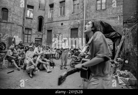 Deutschland, Berlin, 22. Juni 1991, Hoffeier der hockigen Auguststraße 10, Kule (Kunst und Leben), Konzert, Europa Stockfoto