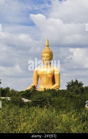 Größten sitzenden Buddha in Thailand bei Wat Muang, Ang Thong Stockfoto