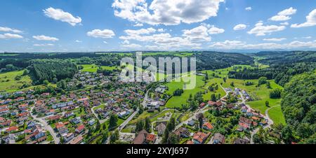 Blick auf das östliche Günztal rund um Ronsberg im Allgäu Stockfoto