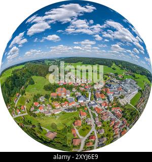 Blick auf das östliche Günztal rund um Ronsberg im Allgäu Stockfoto