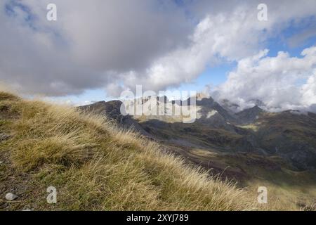 Petraficha und Quimboa Alto, Tal von Hecho, westliche Täler, Pyrenäengebirge, Provinz Huesca, Aragon, Spanien, Europa Stockfoto