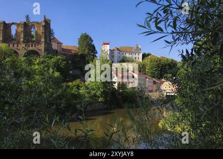 Bautzen Ortenburg und Nicolaikirchenruine in der Oberlausitz, Schloss Ortenburg und Ruine St. Nikolai Kirche, Bautzen, Sachsen, Oberlausitz in Deutschland Stockfoto