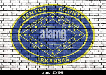 Flagge von Benton County, Arkansas auf Ziegelmauer gemalt Stockfoto