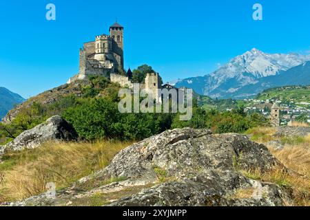 Basilika von Valere, Basilique de Valère, Gipfel Haut de Cry dahinter, Sion, Wallis, Schweiz Stockfoto