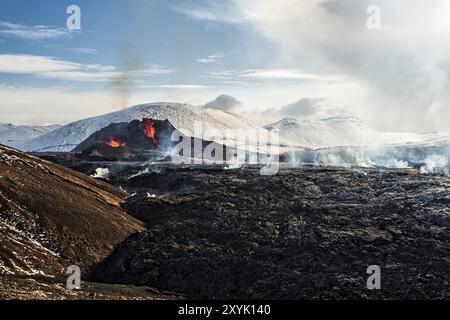 Fagradalsfjall Vulkanausbruch auf der Halbinsel Reykjanes, etwa 40 Kilometer von Reykjavik entfernt, Island, Europa Stockfoto