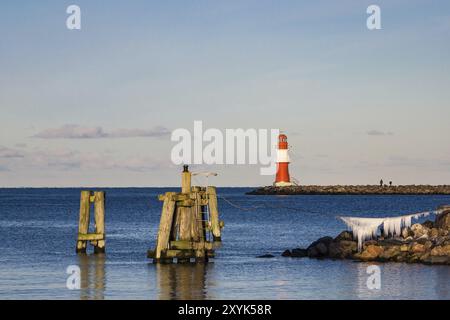 Der Pier in Warnemünde im Winter Stockfoto