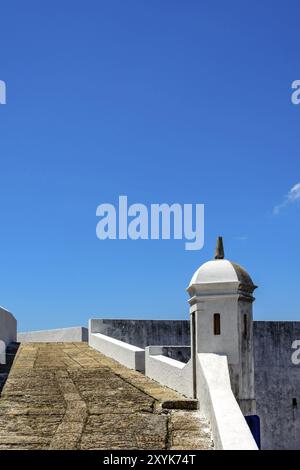 Wachhaus der historischen Festung von Santa Cruz in der Stadt Niteroi, verantwortlich für die Aufsicht über die Eingabe der Guanabara-Bucht in Rio de Janei war Stockfoto