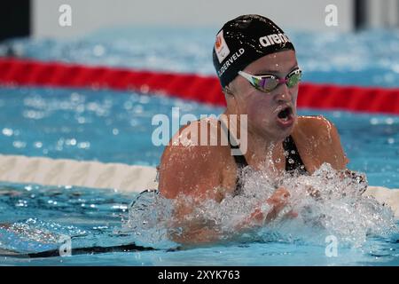 Nanterre, Frankreich. 30. August 2024. NANTERRE, FRANKREICH - AUGUST 30: Teilnahme am 100-m-Brustschlag der Frauen - Vorläufe am 2. Tag des Para Schwimmens - Paralympische Sommerspiele 2024 in Paris La Defense Arena am 30. August 2024 in Nanterre, Frankreich. (Foto von Patrick Goosen/BSR Agency) Credit: BSR Agency/Alamy Live News Stockfoto