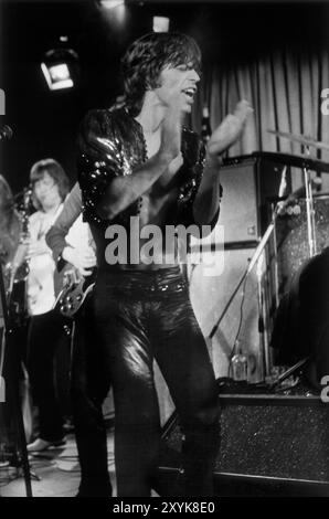 Mick Jagger, eine Rolling Stones Probe am Institute of Contemporary Arts (ICA) London. Sie sollten später am Abend im Marque Club, 165 Oxford Street, auftreten. London, England 1971 1970er Jahre, Großbritannien HOMER SYKES Stockfoto