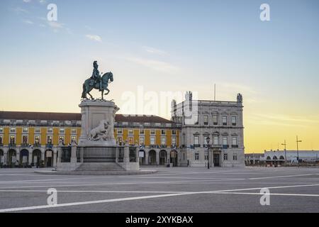 Lissabon Portugal sunrise city Skyline bei Arco da Rua Augusta und Commerce Square Stockfoto