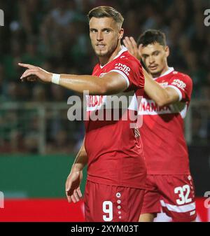 Münster, Deutschland. August 2024. firo: 27.08.2024, Fußball, DFB-Pokal, Pokal, Saison 2024/2025, 1. Runde, SC Preussen Münster Preussen Münster - VfB Stuttgart Ermedin Demirovic Halbfiguren Geste Credit: dpa/Alamy Live News Stockfoto
