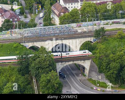 Eisenbahnbrücken am Nordbahnhof mit ICE, Infrastruktur der Deutschen Bahn AG. Stuttgart. Stuttgart, Baden-Württemberg, Deutschland, Europa Stockfoto