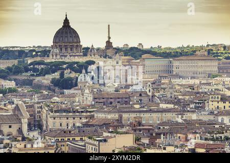 Rom Vatikan Italien Blick aus dem Blickwinkel Sonnenuntergang Skyline der Stadt im Retro Stockfoto