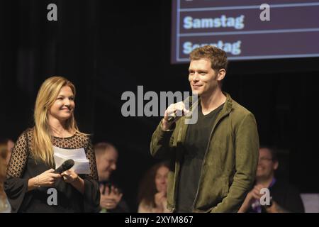 Bonn, Deutschland. Oktober 2017. Joseph Morgan (* 1981), US-amerikanischer Schauspieler, Vampire Diaries, The Originals, trat bei der Eröffnungszeremonie der FearCon auf die Bühne. Stockfoto