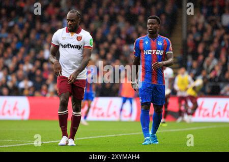 London, Großbritannien. August 2024. Marc Guehi (6) von Crystal Palace während des Spiels Crystal Palace FC gegen West Ham United FC English Premier League im Selhurst Park, London, England, Vereinigtes Königreich am 24. August 2024 Credit: Every Second Media/Alamy Live News Stockfoto