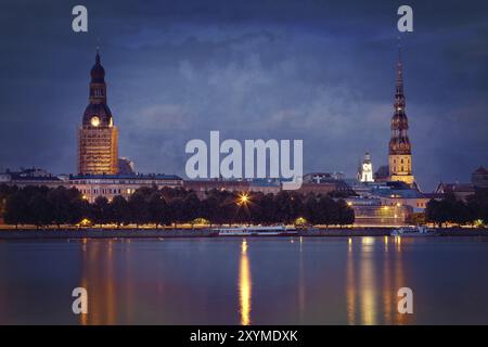 Vintage Foto Nacht Riga Stadtbild. Lettland Stockfoto