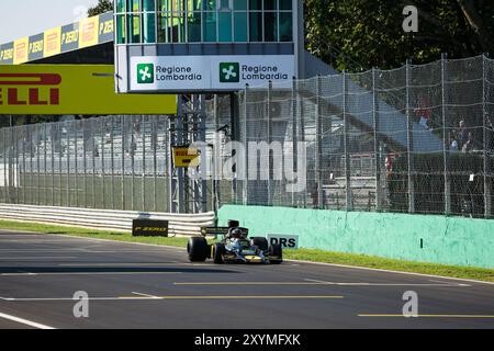 Monza, Italie. 30. August 2024. Lotus 72F - Ford Cosworth - John Player Team Lotus von der Formel 1 Weltmeisterschaft 1975, Action während der Formel 1 Pirelli Gran Premio d'Italia 2024, Grand Prix 2024 von Italien, 16. Runde der Formel 1 Weltmeisterschaft 2024 vom 30. August bis 1. September 2024 auf dem Autodromo Nazionale Monza, Italien - Foto Florent Gooden/DPPI Credit: DPPI Media/Alamy Live News Stockfoto