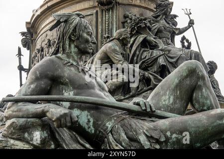 Reiterstatue von George Washington im Eakins Oval vor dem Philadelphia Museum of Art in PA Stockfoto