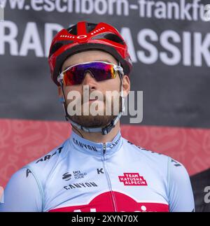 ESCHBORN, DEUTSCHLAND, 1. MAI: Radfahrer %1 (%2) meldet sich beim Radrennen Eschborn-Frankfurt an, einem jährlichen klassischen Radrennen, das in Eschborn und f startet Stockfoto