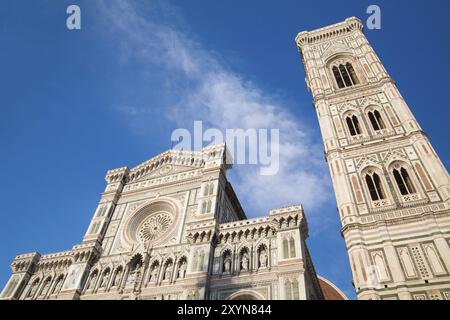 Glockenturm für die Basilika Santa Maria del Fiore und Giottos Campanile, Florenz, Italien, Europa Stockfoto