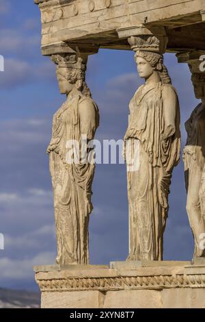 Detail der Südveranda von Erechtheion mit den Karyatiden Stockfoto