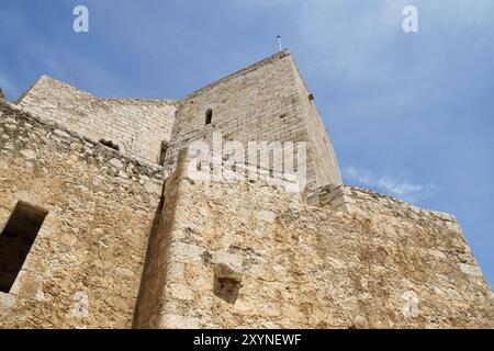 Blick auf den Palast von Papst Luna in Peniscola, Provinz Valencia, Spanien. In diesem Palast lebte der letzte Papst nach der westlichen Spaltung von Rom, Benedikt XII. Stockfoto