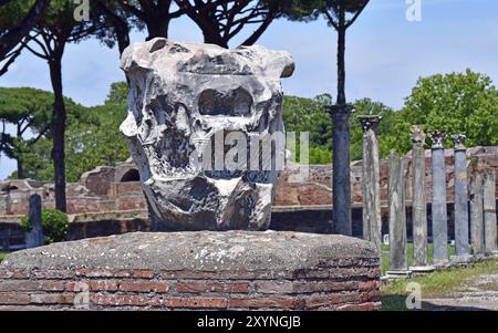 Ausgrabungen, Kapitel einer Säule, Marmor Stockfoto