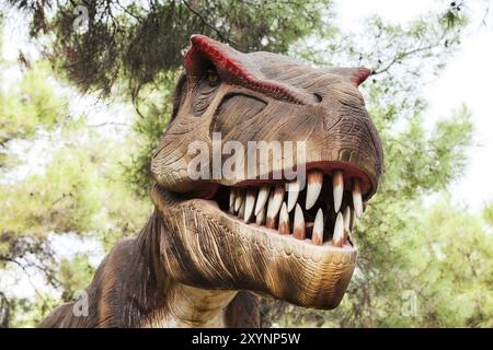 Tyrannosaurus, Dinosaurier aus der prähistorischen Zeit, der seinen zahnlosen Mund zeigt Stockfoto