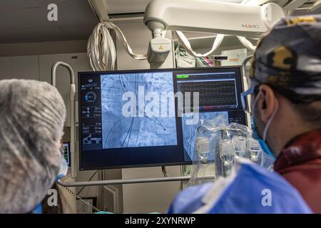 Istanbul, Türkei 29. Februar 2024; Röntgen für Klappenersatz mit Melodiebahn. Sicht auf prothetische Herzklappendysfunktion bei Patienten mit MI Stockfoto