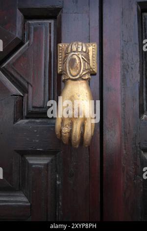 Türklopfer in Medina Sidonia/Spanien Stockfoto