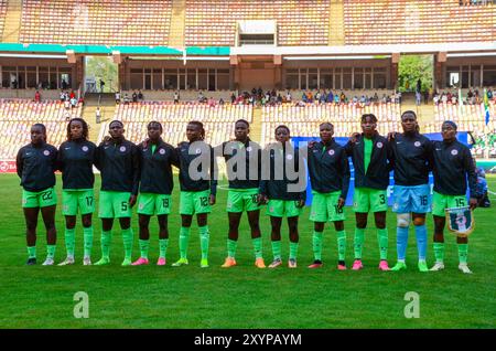 ABUJA, NIGRRIA - 5. APRIL: Nigeria während der Olympischen Qualifikationsrunde der CAF-Frauen zwischen den Super Falken von Nigeria und Bayana Bayana von Südafrika Stockfoto