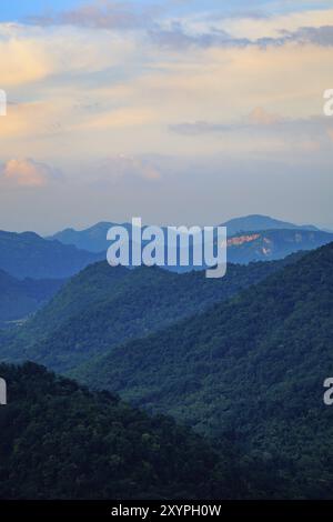 Morgen Landschaft Berge mit sky Stockfoto