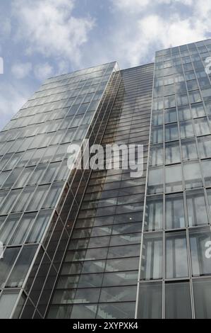 Giebelende des Kranhauses im Rheinauer Hafen Stockfoto