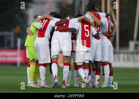 Amsterdam, Niederlande. 30. August 2024. AMSTERDAM, NIEDERLANDE - AUGUST 30: Beim niederländischen Keuken Kampioen Divisie Spiel zwischen Jong Ajax und FC den Bosch im Sportpark de Toekomst am 30. August 2024 in Amsterdam. (Foto von Gerard Spaans/Orange Pictures) Credit: Orange Pics BV/Alamy Live News Stockfoto